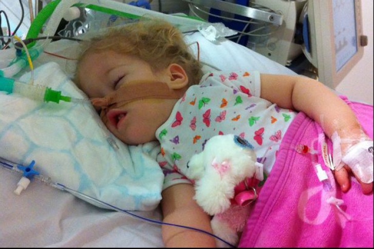 O fetiță de 4 ani se afla în comă. Părinții erau devastați. Au luat o decizie uimitoare la spital
