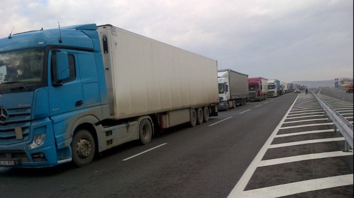 Peste 750 de camioane românești, blocate în Grecia și Bulgaria! Se cere intervenția lui Costescu