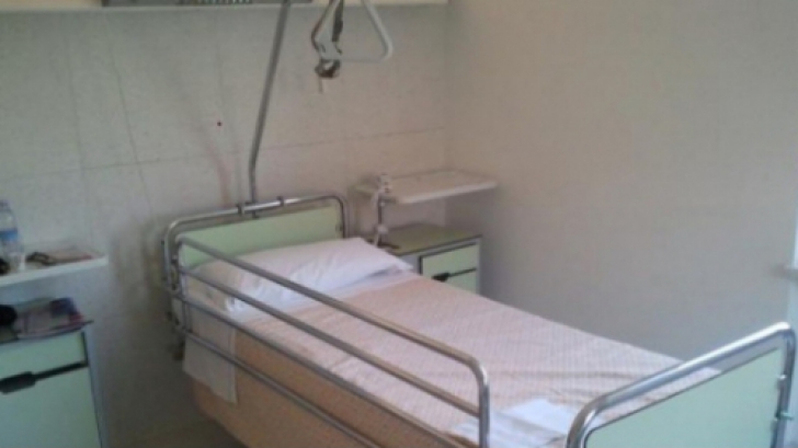 Imagini cutremurătoare. Un spital din Iaşi arată ca o casă părăsită