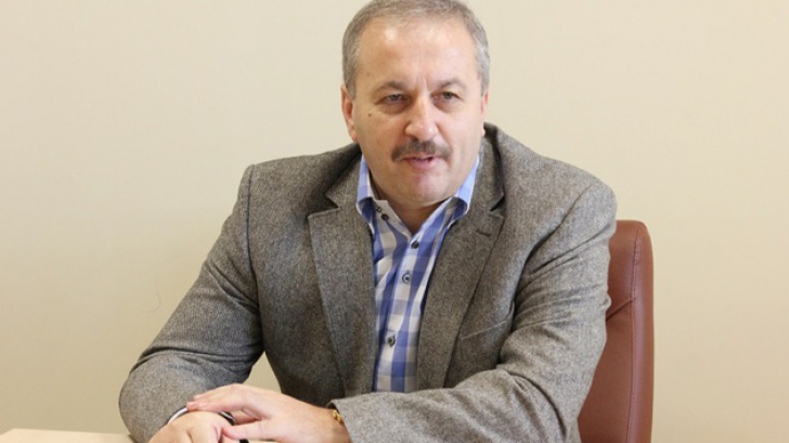 Vicepremierul Vasile Dîncu a fost decorat de mitropolitul Andrei al Clujului 
