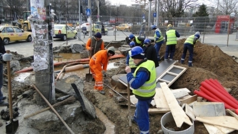Muncitorii români sunt discriminaţi de angajatori. Aceștia preferă să importe forţă de muncă ieftină