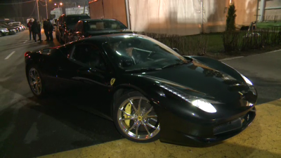 Au surprins un Ferrari pe străzile din Piteşti. Oamenii, ŞOCAŢI când au văzut cine coboară din bolid