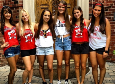 Ce au văzut colegii în camera de cămin a două studente. Filmulețul-șoc a devenit viral