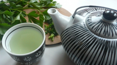 Dieta cu ceai de pătrunjel: A slăbit 5 kilograme în 3 zile