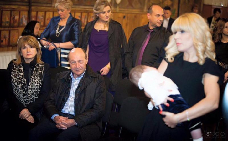 Elena Udrea și Traian Băsescu, la botezul fiului deputatului Adrian Gurzău