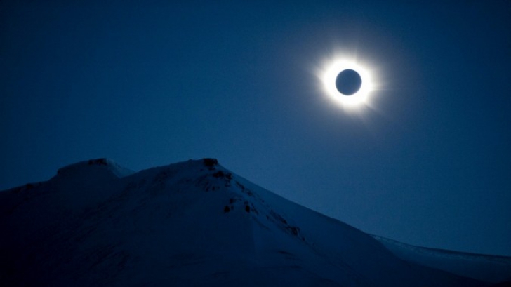 Eclipsa totală de Soare de miercuri poate fi văzută în direct la NASA TV 