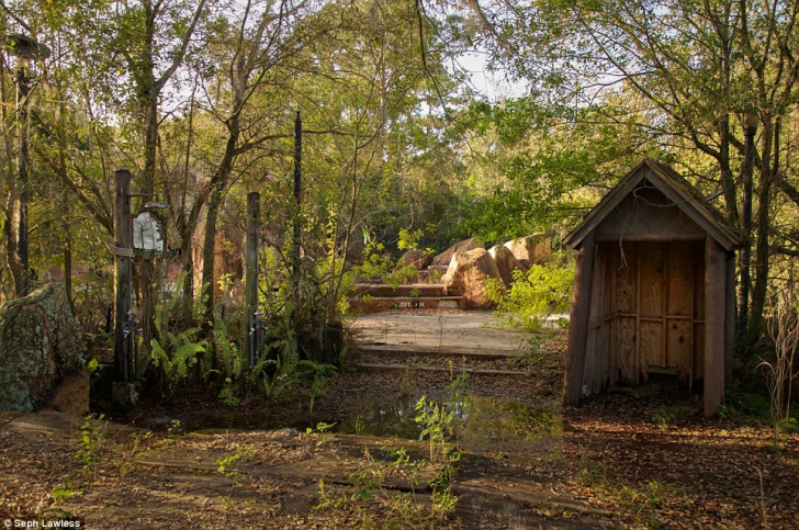 Disney Park abandonat