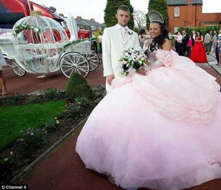 Miresele n-au arătat soţilor rochiile înainte de nuntă. GROAZNIC! Mirii au FUGIT când le-au văzut