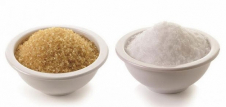Ce se întâmplă dacă amesteci zahărul cu sarea. Efect uimitor!