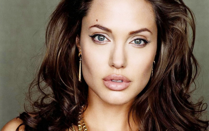 Cum arată sosia Angelinei Jolie. Moldoveanca e noua senzație a Internetului
