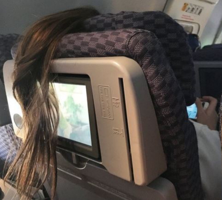 Ce a făcut în avion femeia votată drept ”cel mai enervant pasager din lume”