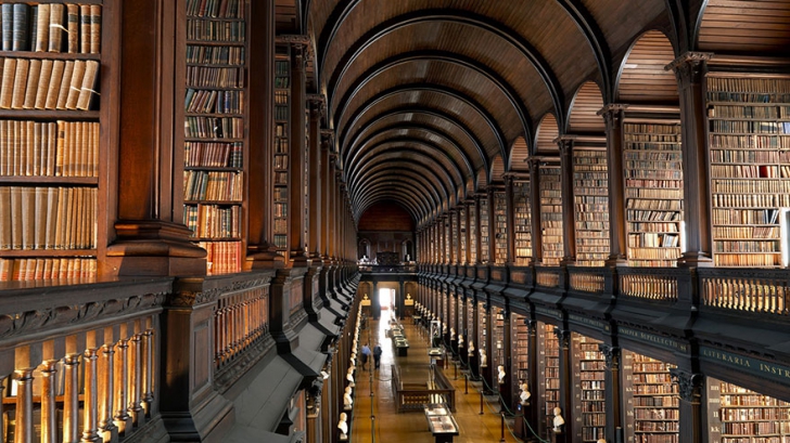 Veche de 300 de ani, această bibliotecă adăpostește peste 200.000 de cărți! Unde se găsește