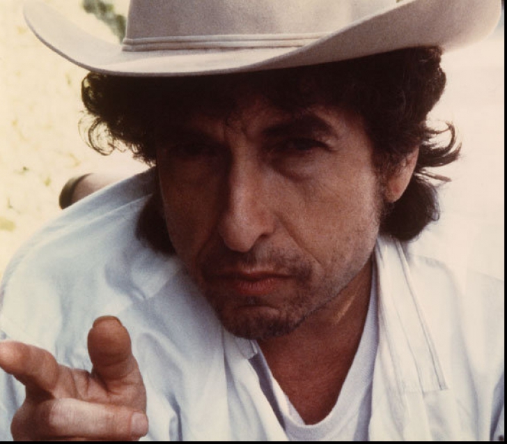 Bob Dylan lansează un nou album: ,,Fallen Angels''