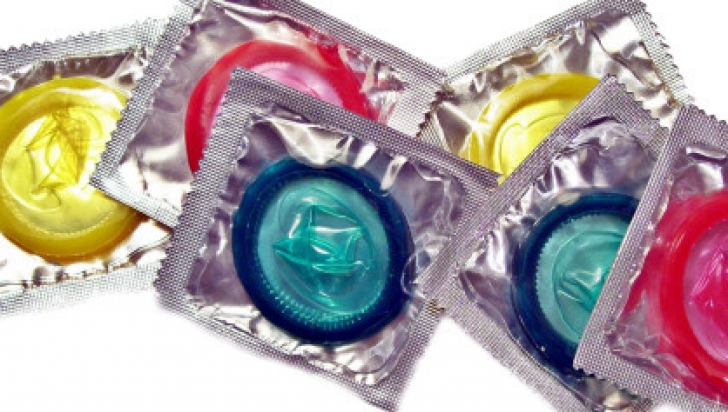 Cea mai mare greşeală când foloseşti prezervativul
