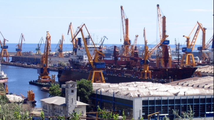 O nouă lovitură pentru CNAPMC! Administraţia portului Constanţa, reclamată la Consiliul Concurenţei