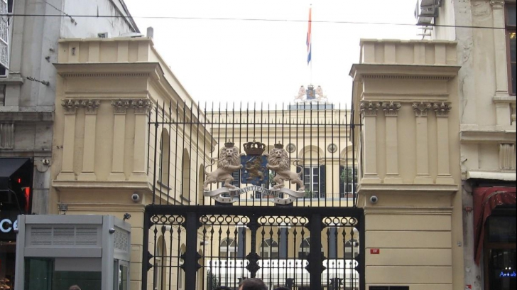 Olanda își închide consulatul din Istanbul, din cauza unei posibile amenințări teroriste