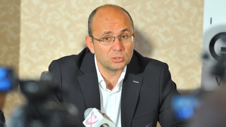 Cozmin Guşă, despre demisia lui Oprea de la şefia UNPR: "O încercare de revenire a UNPR-ului"
