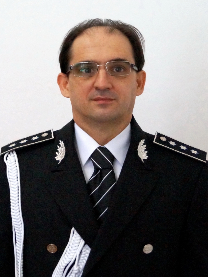 Inedit. Noul rector al Academiei de Poliţie a jucat în serialele "La Bloc" şi "Fete de măritat"