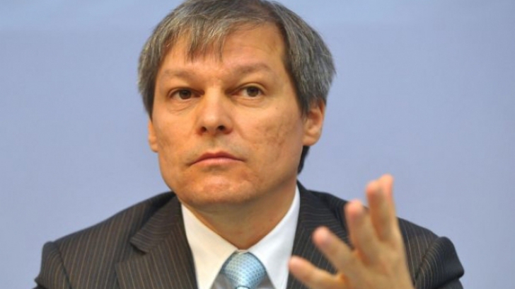 Cioloș, față în față cu un protestatar. Cum i-a explicat că România trebuie să primească refugiați 