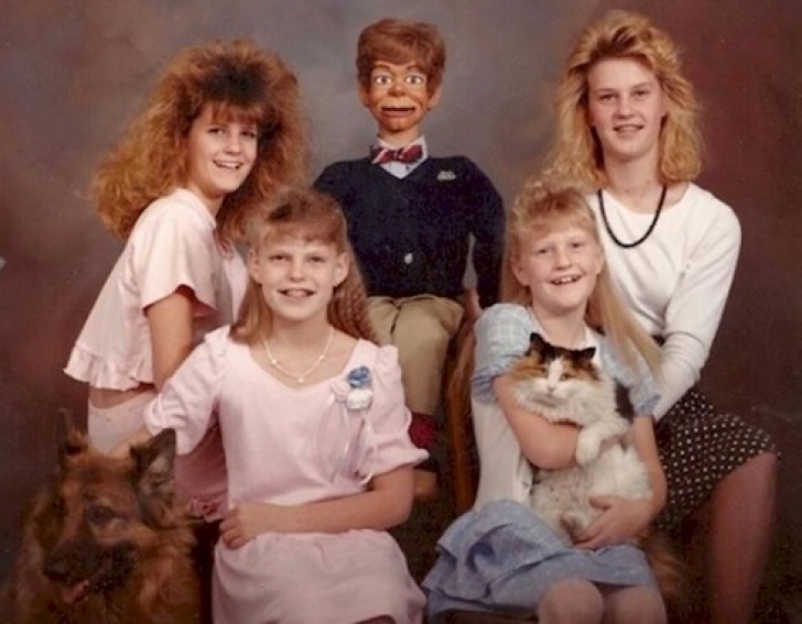 Cele mai PENIBILE fotografii de familie care nici n-ar fi trebuit să existe!