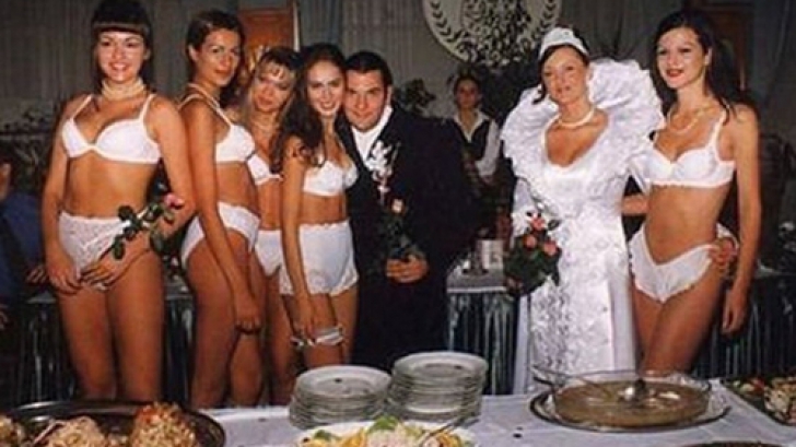 Cele mai bizare fotografii cu domnişoare de onoare. Au ruinat nunta!