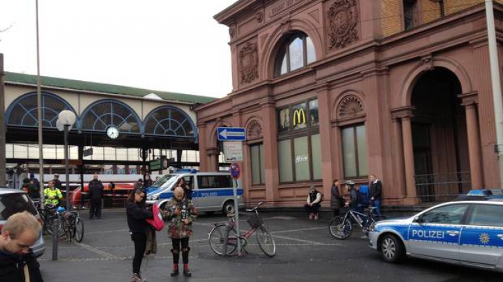 Gara din Bonn, evacuată. Alarmă falsă cu bombă. Poliţia îl caută pe cel care a anunţat