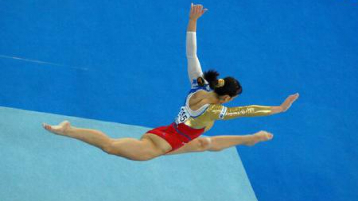 Gimnastică artistică: Cătălina Ponor, medalie de aur la bârnă, la Cupa Mondială de la Doha