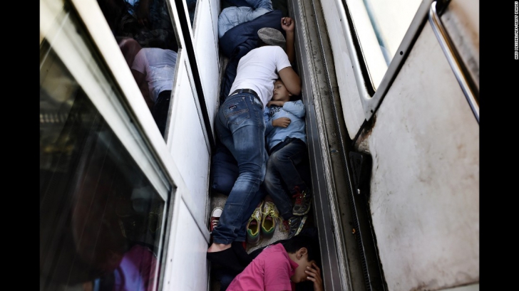 Grecia a transmis UE un plan de urgenţă pentru a găzdui 100 000 de imigranţi. Suma uriaşă cerută