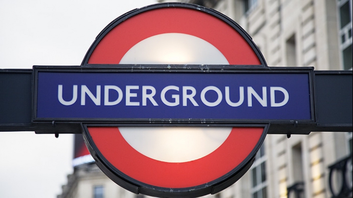 A coborât la o stație de metrou din Londra. Când a privit în jur, a rămas uimit. ”Erau peste tot”