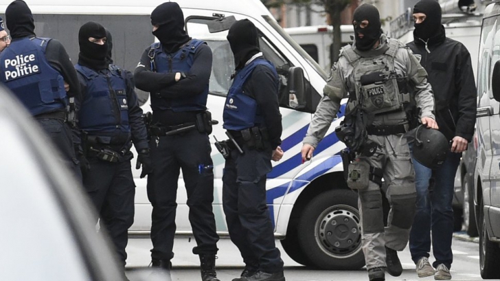 Franţa şi Belgia anchetează sute de comploturi teroriste