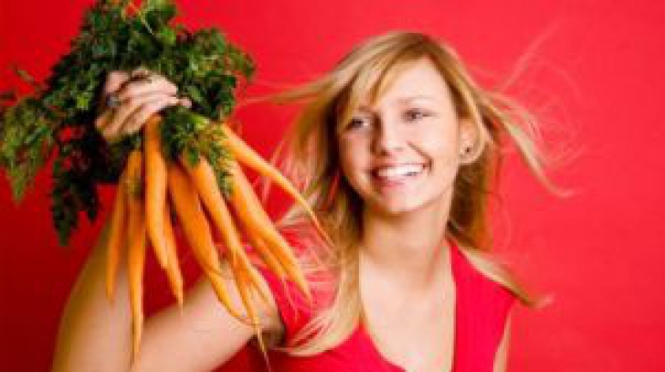 Dieta cu morcovi! Cum te afectează şi cum se ţine