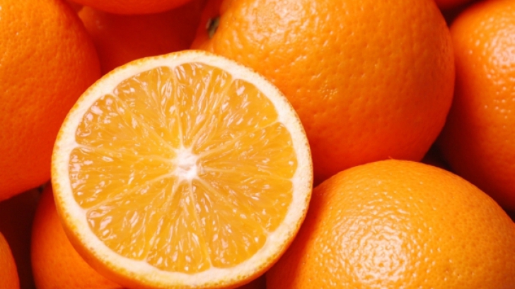 Cum au ajuns să se vândă portocalele la raft: imaginea devenită virală