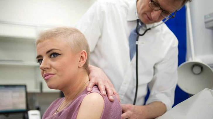 Primul pacient pe care este testat vaccinul anticancer: o femeie de 35 de ani