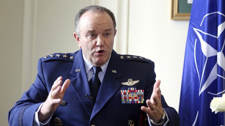 Comandantul forțelor NATO în Europa: Rusia și Siria folosesc refugiații ca o armă