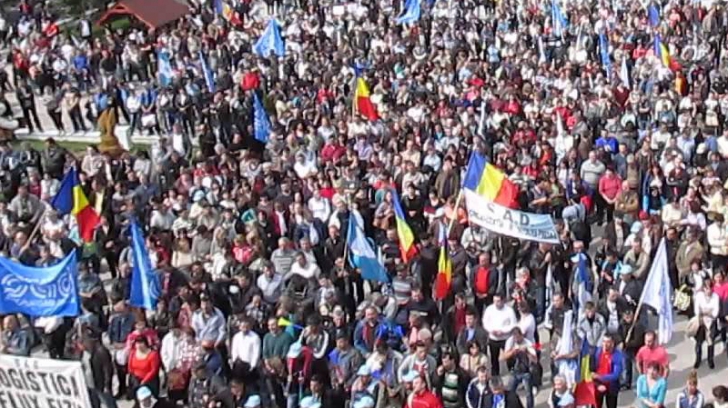 Continuă protestele în Bucureşti. Astăzi îşi strigă nemulţumirile angajații din energie
