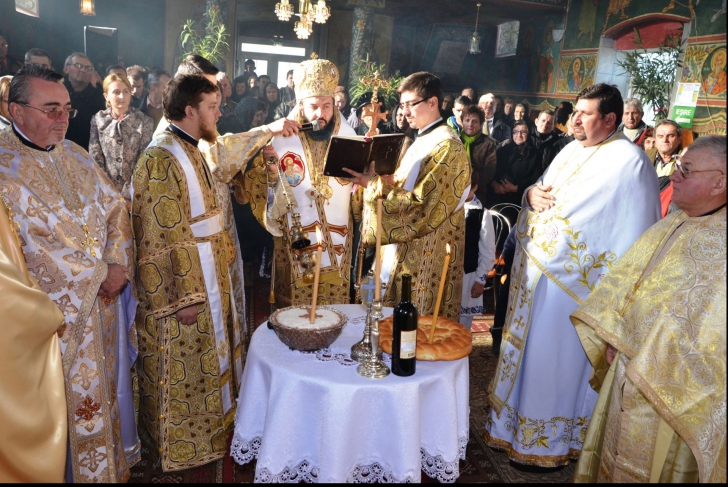 Trei mari sfinți sunt pomeniți sâmbătă de credincioșii ortodocși. Mulți români le poartă numele
