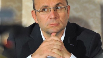 Gușă: Scandalul Black Cube, o sarabandă absurdă ce ne așază în lumea a treia, dacă nu luăm atitudine