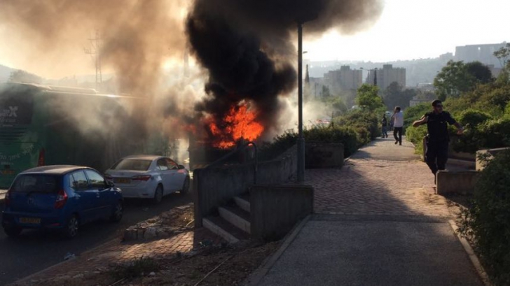 Atac terorist: o bombă a explodat într-un autobuz din Israel: 21 de răniţi grav FOTO