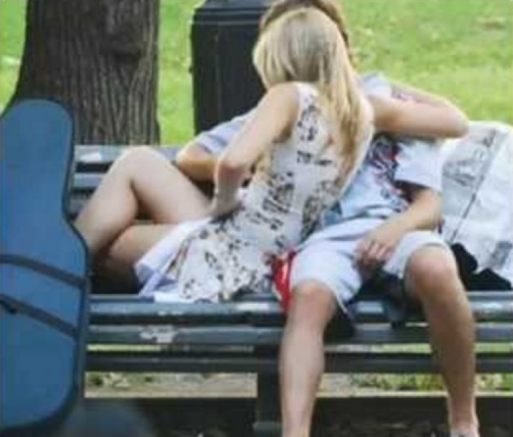 Cele mai PENIBILE cupluri! S-au apucat să facă sex în public şi au uitat de ei. Pozaţi ca la circ