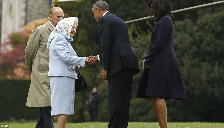 Gestul făcut de soțul Reginei pentru cuplul Obama. Imaginea a viralizat Internetul