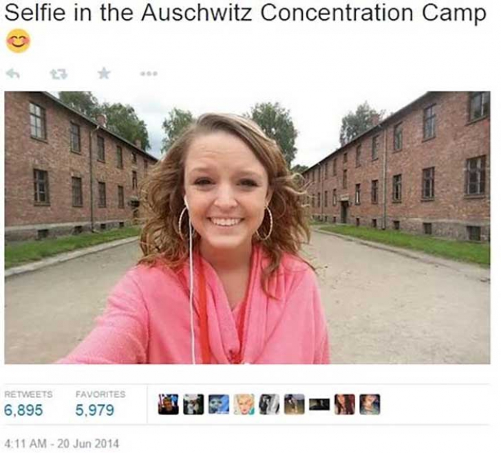 Cele mai HIDOASE selfie-uri văzute vreodată. S-au făcut de râs pe Internet. Penibili!