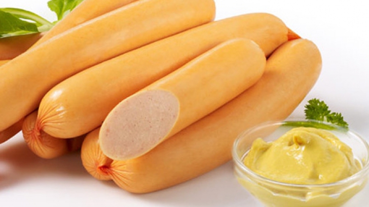 Ceartă pe crenvurşti la adunarea acţionarilor Daimler. Au chemat poliţia să facă pace