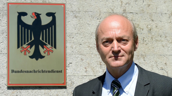 REUTERS: Șeful serviciului secret extern al Germaniei va fi retras din funcție