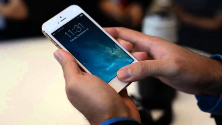 Apple a recunoscut că preţul iPhone este prea mare