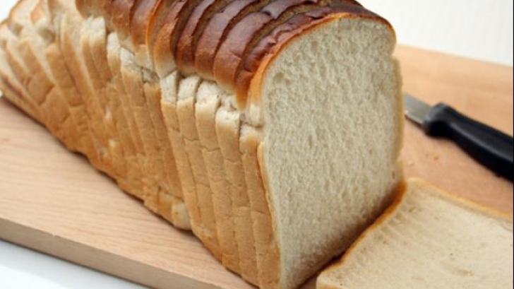 Pâinea are ingrediente periculoase de care nu-ți spune nimeni. Ce boli poți face de la ele