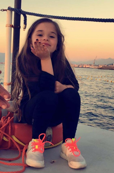 Cum arată acum fiica Antoniei: fotografia care a adunat sute de mii de Like-uri pe Facebook