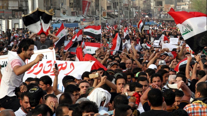 Proteste violente la Bagdad! Manifestanţii au pătruns în biroul premierului Haider al-Abadi