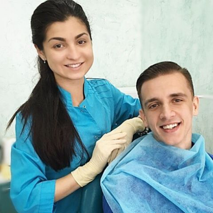O dentistă sexy din Ucraina face senzaţie pe Instagram