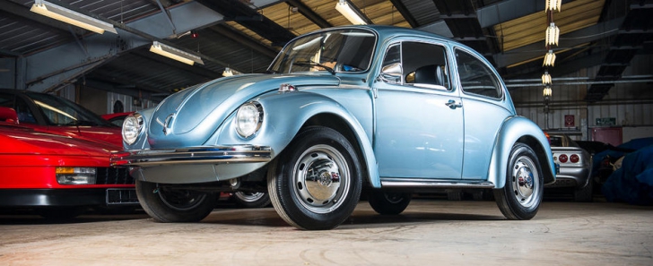 Au găsit un VW Beetle din '74 într-un hambar. Au deschis capota. Nu le-a venit să creadă ce au văzut
