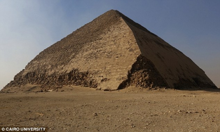 Cercetătorii dezvăluie misterul piramidelor. Imaginile care arată tunele secrete din interiorul lor